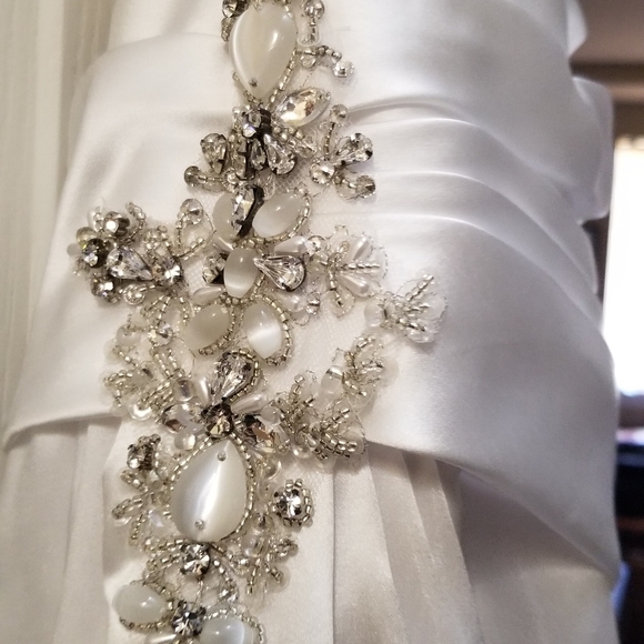 Wedding dress size 2 - Picture 4 of 6